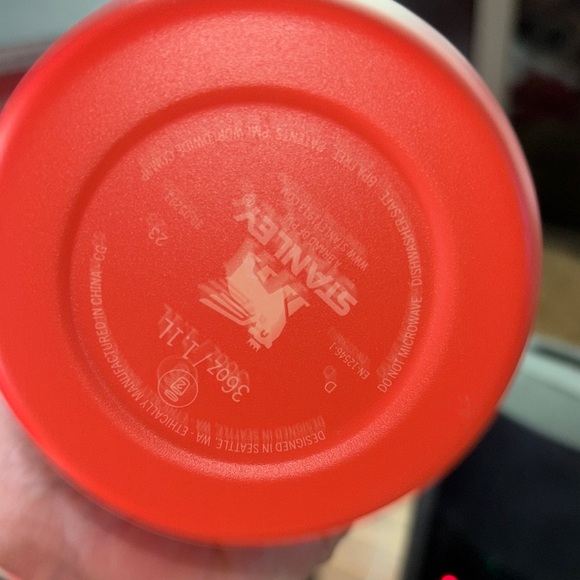 Stanley IceFlow Bold Orange Bottle - Picture 2 of 5